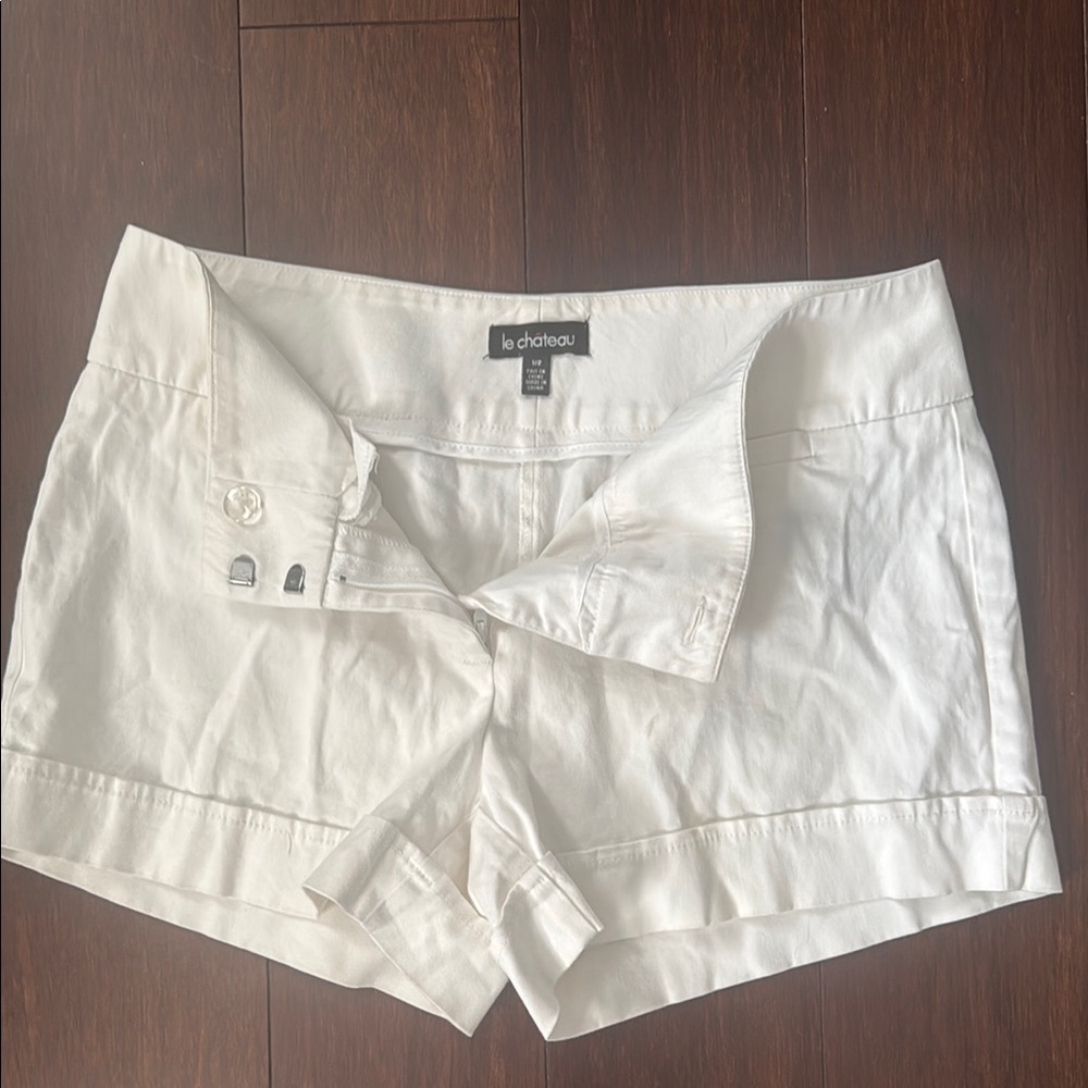 Le Chateau White Summer Shorts